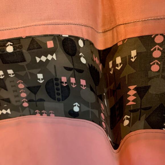 Vintage Style Coral Color Handmade Apron with Pocket - Picture 7 of 7